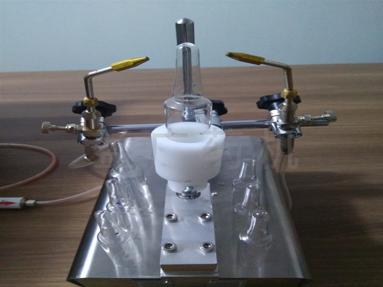 轉瓶式熔封機模具調節 轉瓶式熔封機模具調節